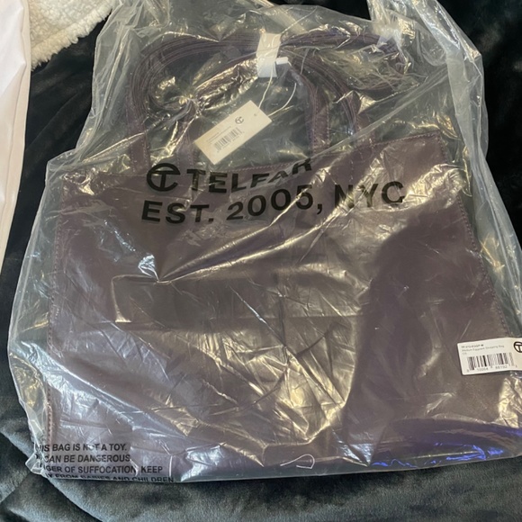 Telfar - Picture 4 of 5